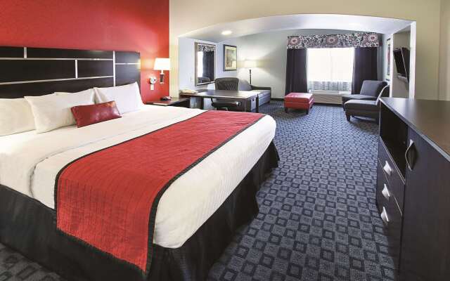 La Quinta Inn & Suites by Wyndham Dallas - Hutchins