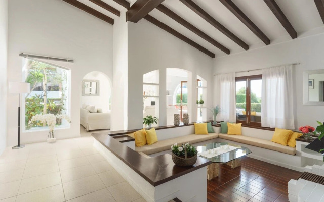 Villa Playa in Port de Pollen a