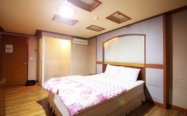 Naias Motel Gupo Busan