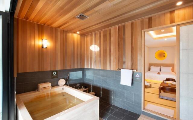 Tomonoya Hotel & Ryokan Daecheon