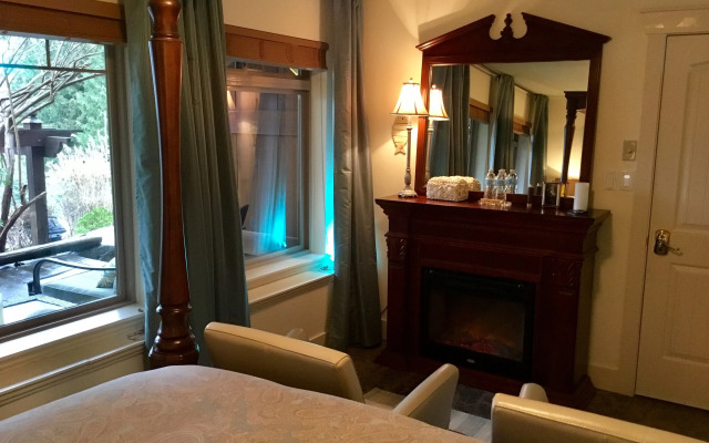 The Tuwanek Hotel and Spa