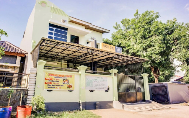 Spot On 2461 Pondok Haikal Almira