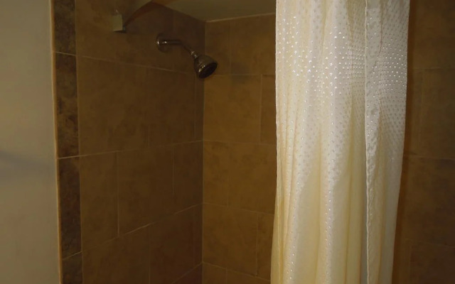 Capitol Inn by Belvilla Richmond Airport VA