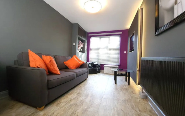 Liverpool City, Fairfield Duplex Suite