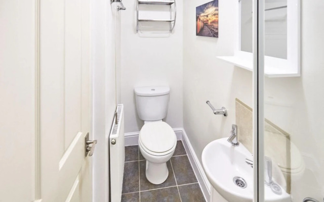 Host Stay The Whitby Pearl
