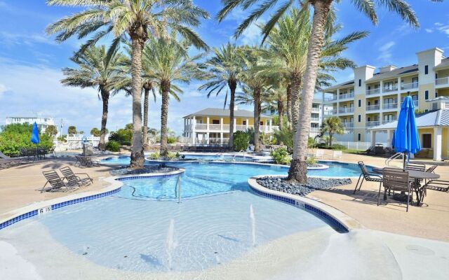 Beach Blast 3 Br home by RedAwning