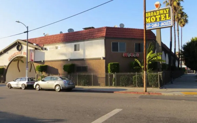 Broadway Motel