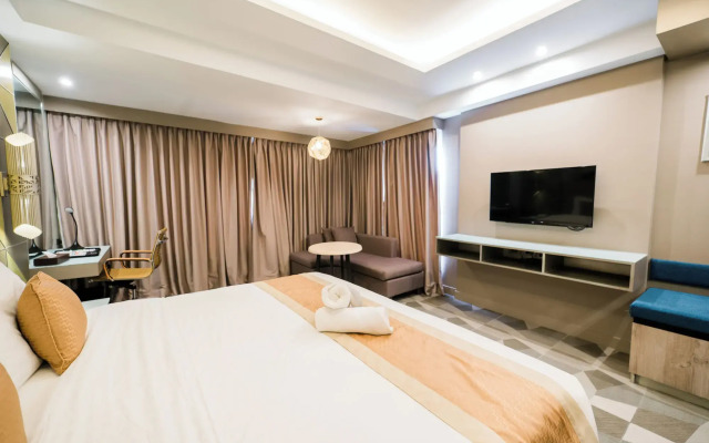 Zuri Hotel