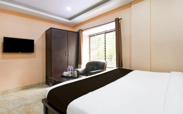 OYO 8812 White Palace Hotel & Resort New Alipore