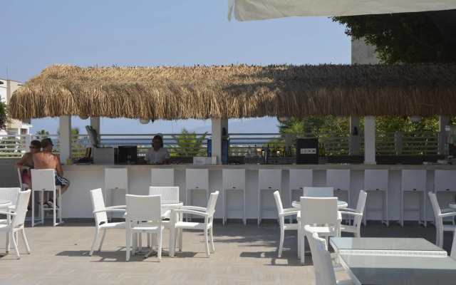 Bendis Beach Hotel