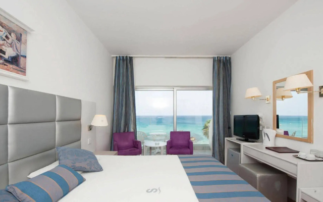 Silver Sands Beach Hotel