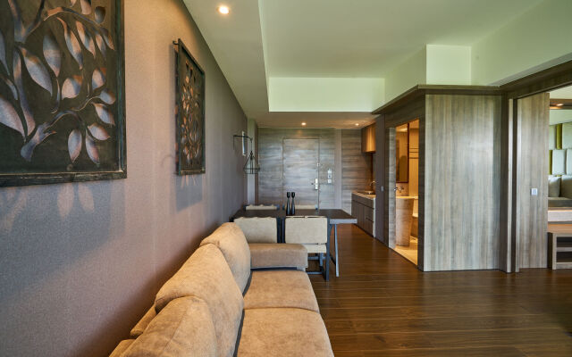 The Crystal Luxury Bay Resort Nusa Dua
