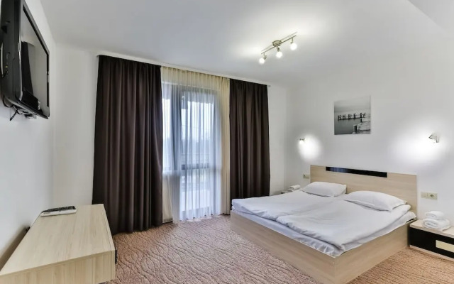 Hotel Champion