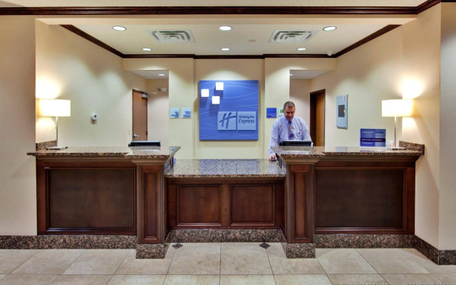 Holiday Inn Express Hotel & Suites Detroit-Novi by IHG