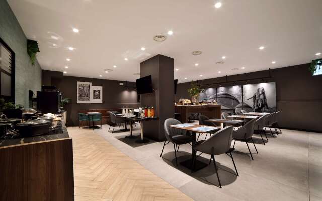 Radisson Hotel Nola Naples