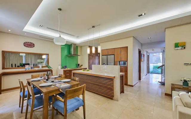 Vacation Homes Pool Villa