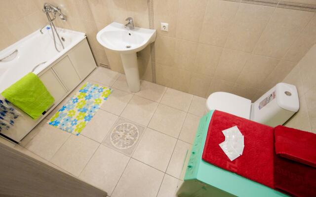 9 ночей на улице Карла Либкнехта 112