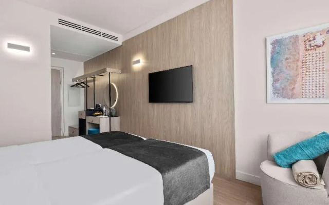 Mercure Larnaca City