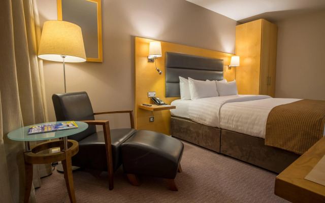 Holiday Inn London Brentford Lock by IHG