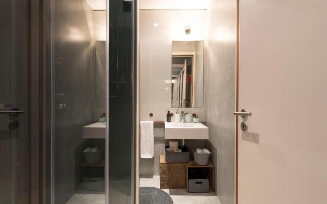 CN150 boutique studio, charming flat