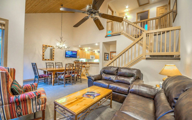 Cascades at Eagleridge by Retreatia