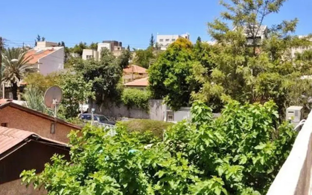 Arendaizrail Balcony Apartment - Hagolan Street