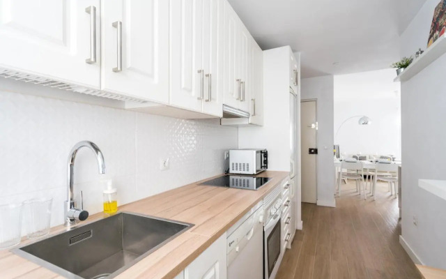 TRIANA 3 Bedrooms & 2 bath Parking Included