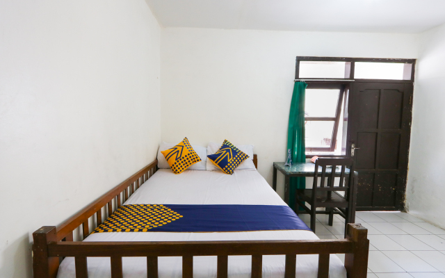 SPOT ON 2422 Hotel Moga Sari