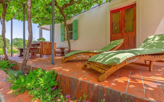 Beautiful Home in Nedescina With Wifi and 2 Bedrooms