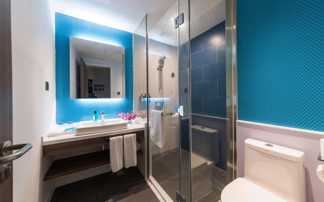 Holiday Inn Express Shanghai Xuhui Binjiang by IHG