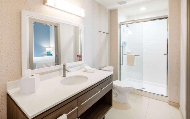 Home2 Suites by Hilton Houston IAH Airport Beltway 8