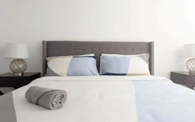 Pool Parking 2 Bedroom Retreat Sleeps 5