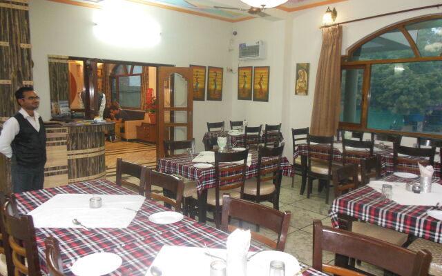 Hotel Taj Plaza