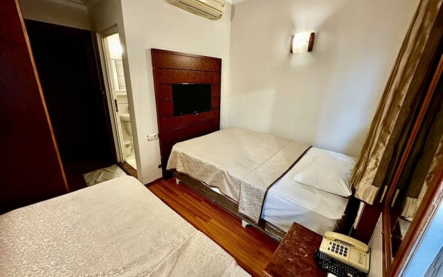 Hotel Nayla