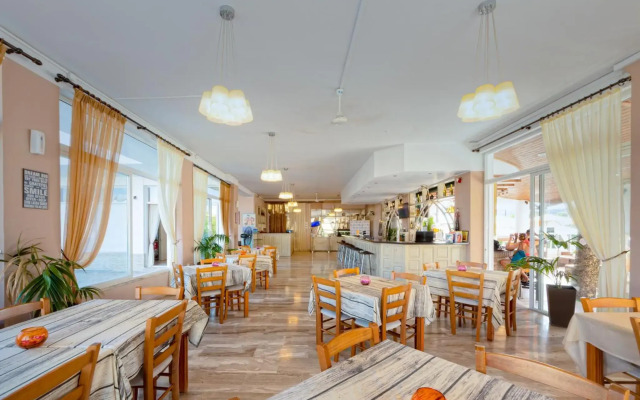 Chandris Apartments