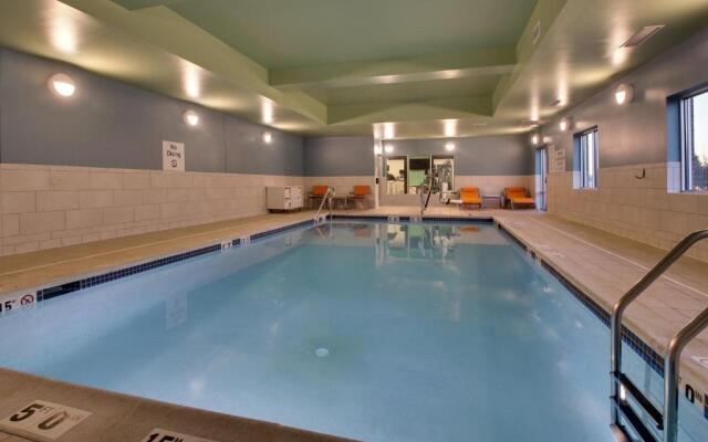 Holiday Inn Express & Suites Lancaster East - Strasburg by IHG