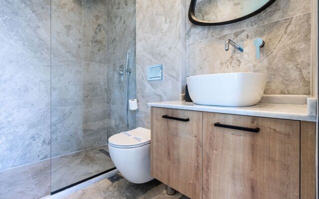 Pathos SeaSide Suites