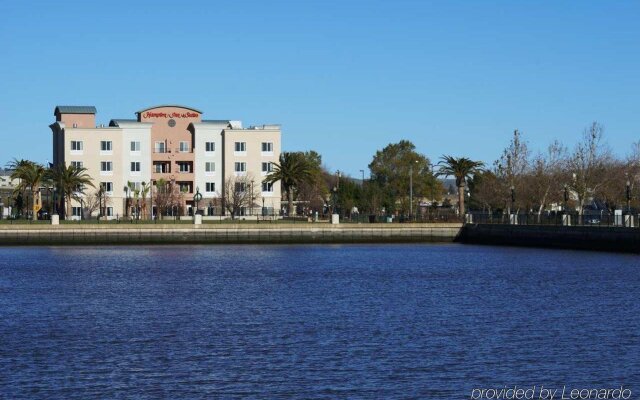 Hampton Inn & Suites Suisun City Waterfront