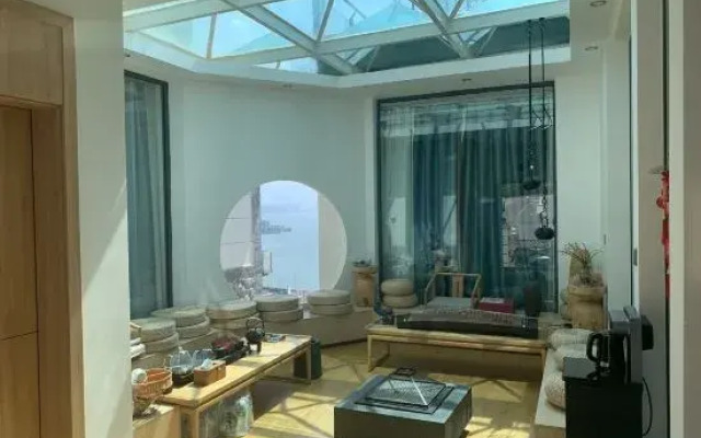 Aishe Honeymoon Seaview Inn