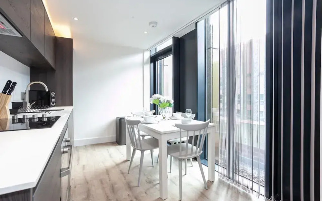 Spacious Two Bedroom Penthouse in MCR City Centre
