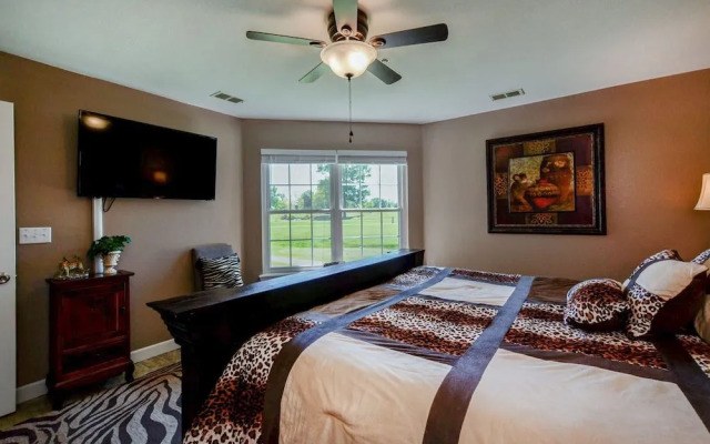 Veltings Golf View Getaway - Holiday Hills Branson - Golf Resort - Outdoor Pools