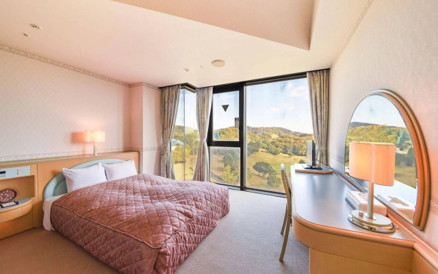 Spring Golf and Art Resort Awaji