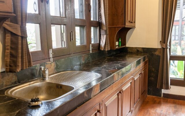 NIDA Rooms Tha Pae 2 Golden Gate