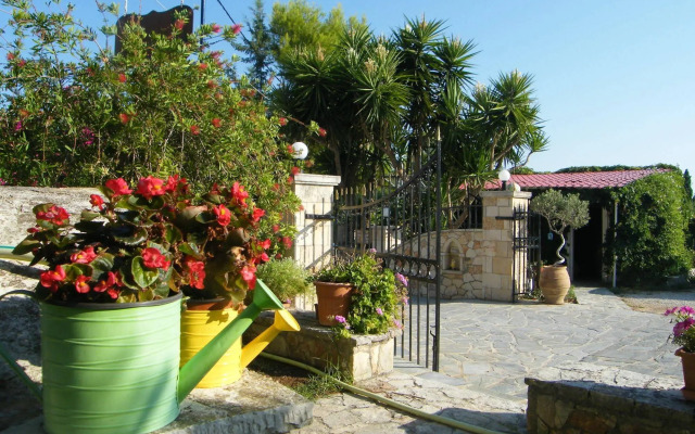 Panorama Studios and Apartments