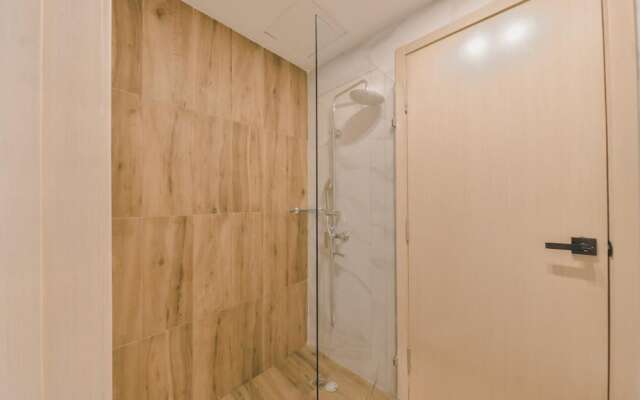 Regatta Living ll With Breakfast Included - 907