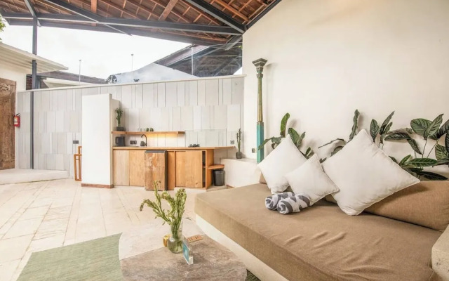 Elegant 1-br Villa With Pool, 800m to Echo Beach