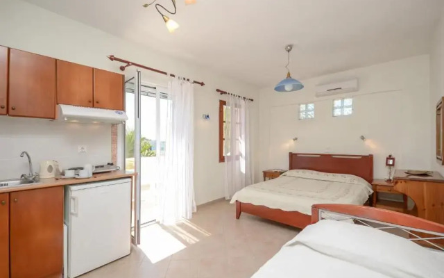 Sophi's Studios & Apartments