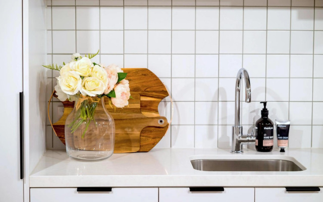 Mega Style Apartments West Melbourne Townhouse