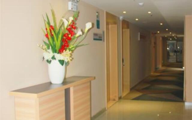 City Comfort Inn Yichang Wuyi Square
