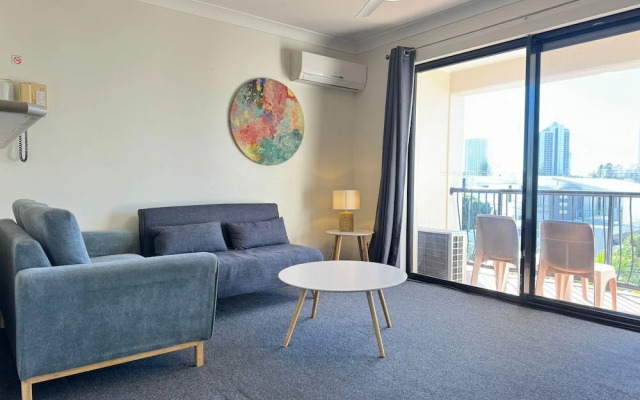 Chevron Palms Holiday Apartments by Gold Coast Premium